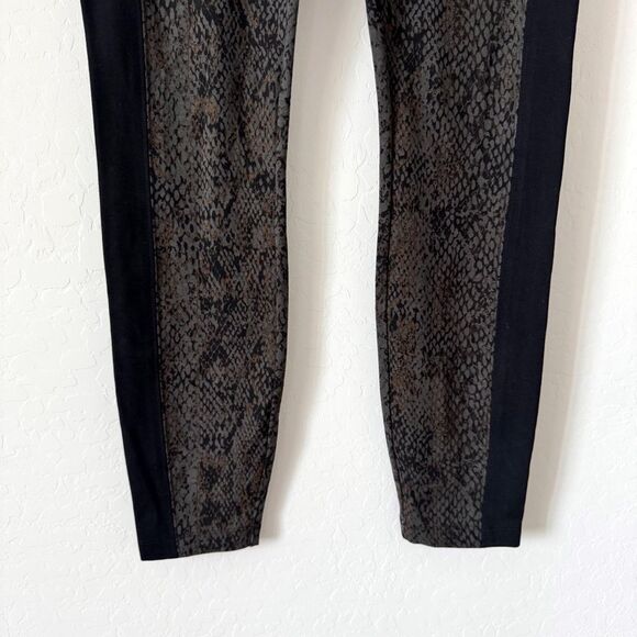 Lysse Laura Ponte Knit Ankle Leggings Olive Snake Print Size L - Picture 8 of 10